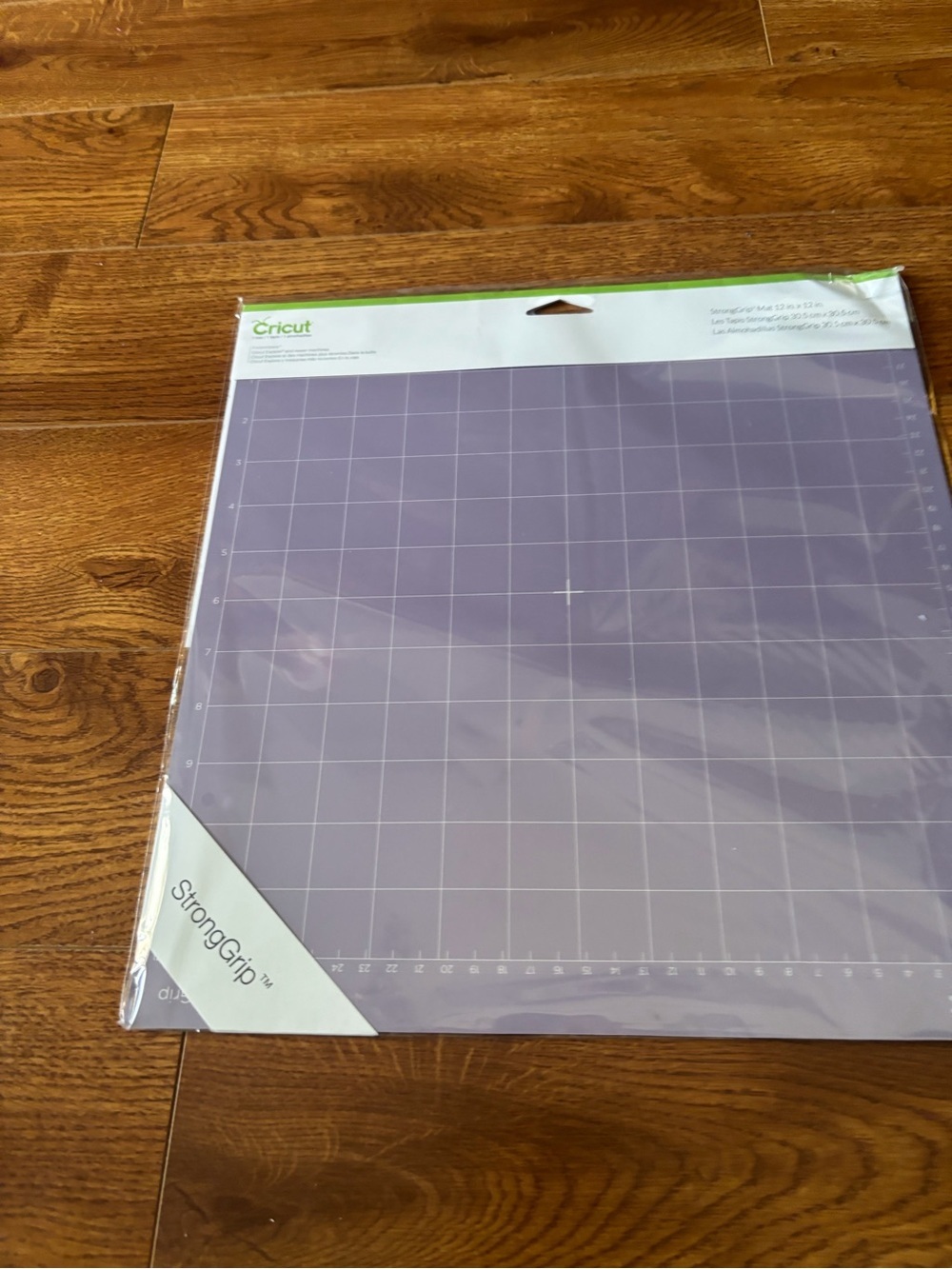 Cricut StrongGrip Cutting Mat in Lavender Purple